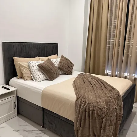 B8 Apartment