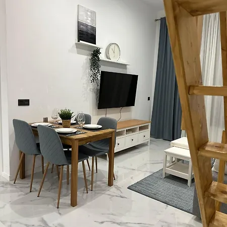 B8 Apartment